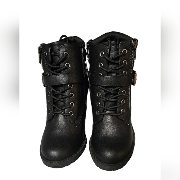 Torrid Hiker lace up hiker boots - Picture 1 of 5